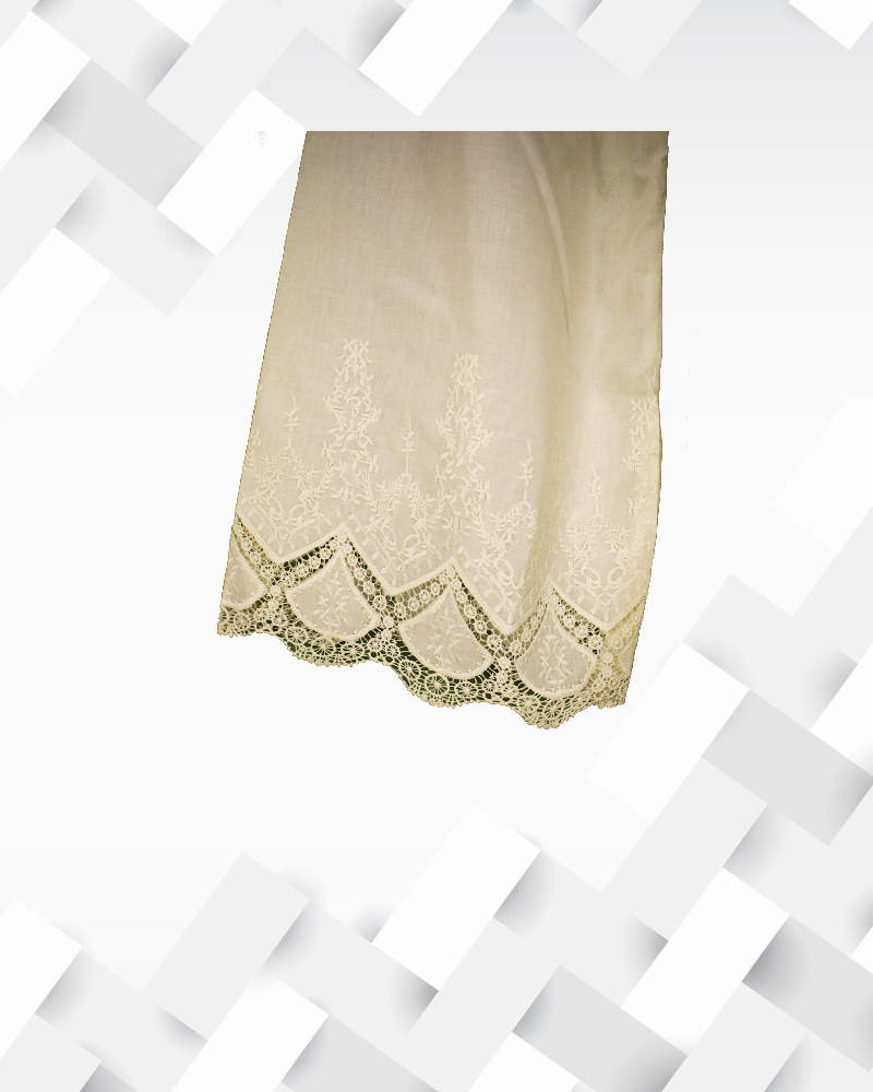 Silakaari Women's Off White Plus Size Applique Lace Pant